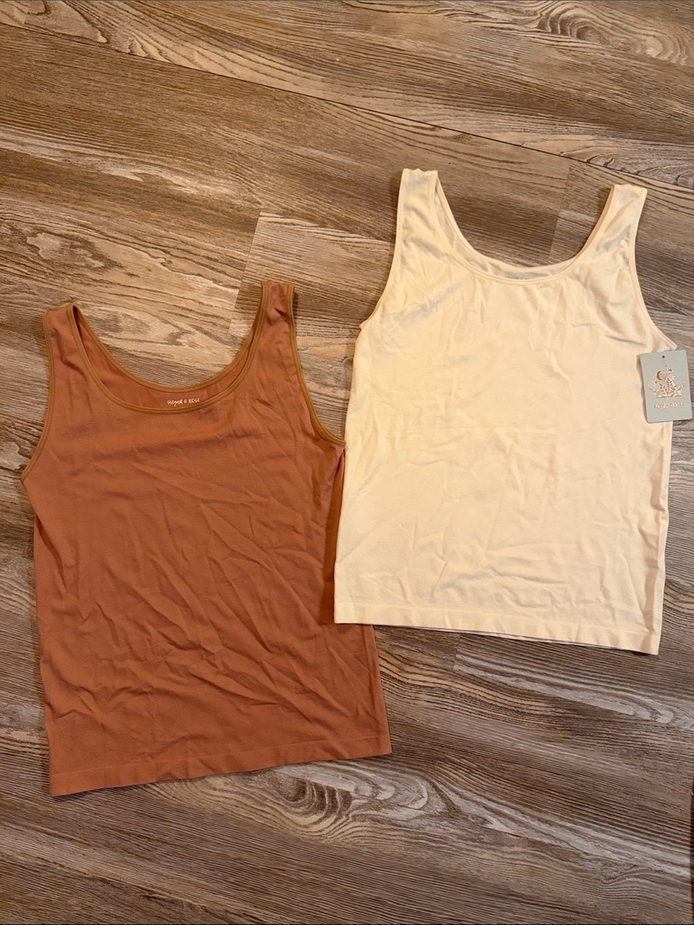 Everyday Scoop Neck Tank Top — Cream and Rust